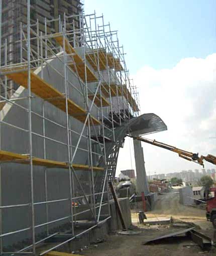 ay iskele, g�venlikli kamal� iskele kiralama sistemleri, kiral�k g�venlikli iskele, g�venlikli iskele kiralama, H �skele, kiral�k H tip �skele